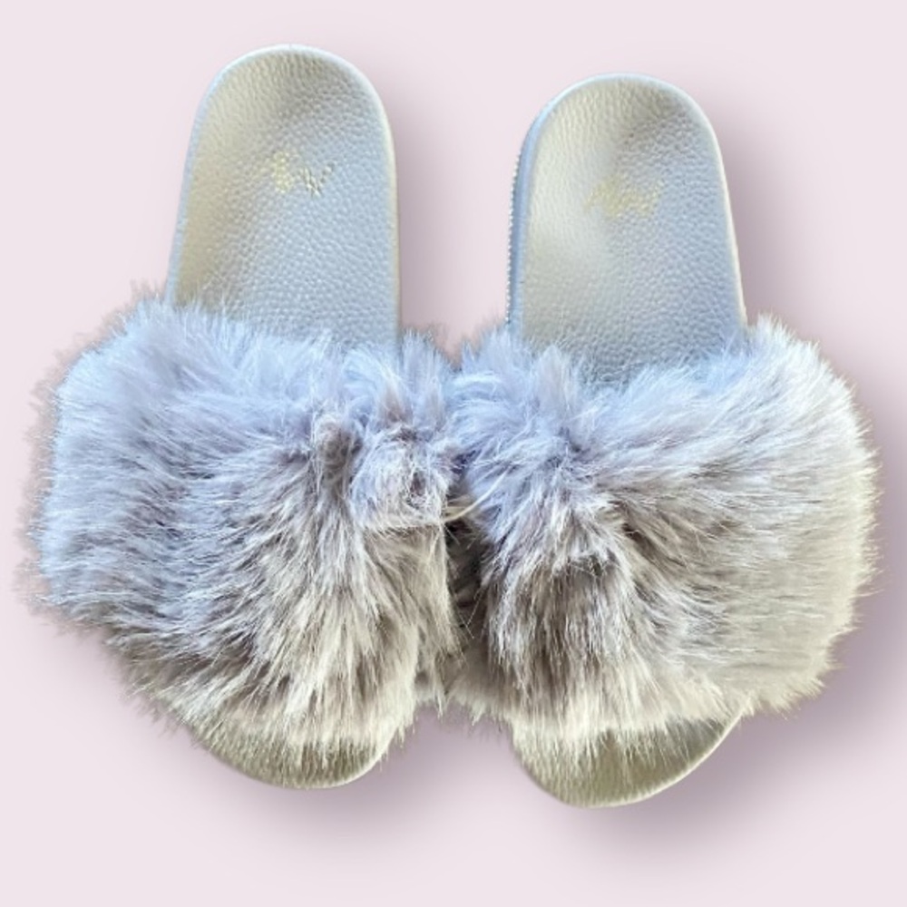 Super Soft Thick Faux Fur Crystal Slides in Gray